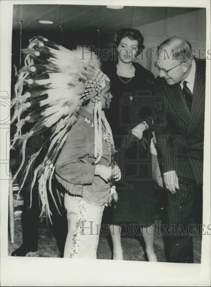 1958 Press Photo King Gustaf Adolf &amp; Grandson - Historic Images