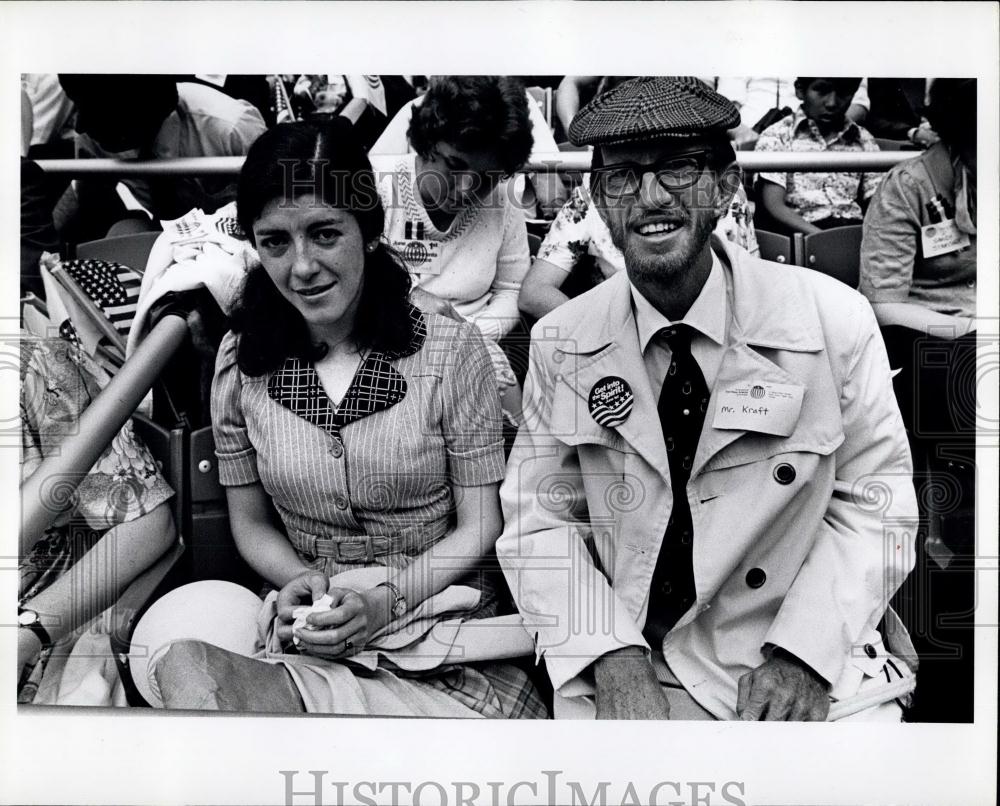 1976 Press Photo Mr. Ted Kraft & Daughter Gabriela Rodriguez At Yankees Staduim - Historic Images
