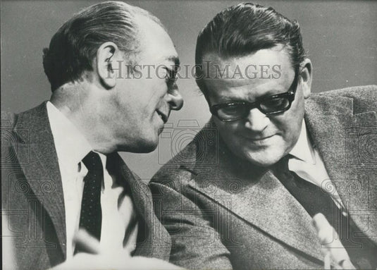 1971 Press Photo Prime Minister Hilmar Baunsgaard & ex PM Jens Otto Krag - Historic Images