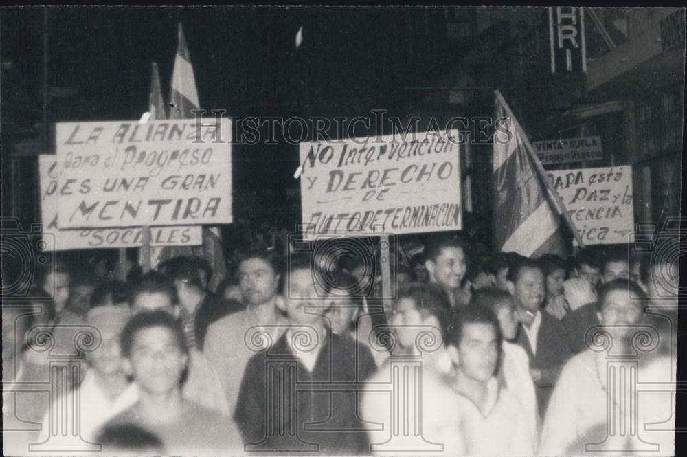 1963 Press Photo Costa Rican Workers celebrating May Day&quot;&quot; - Historic Images