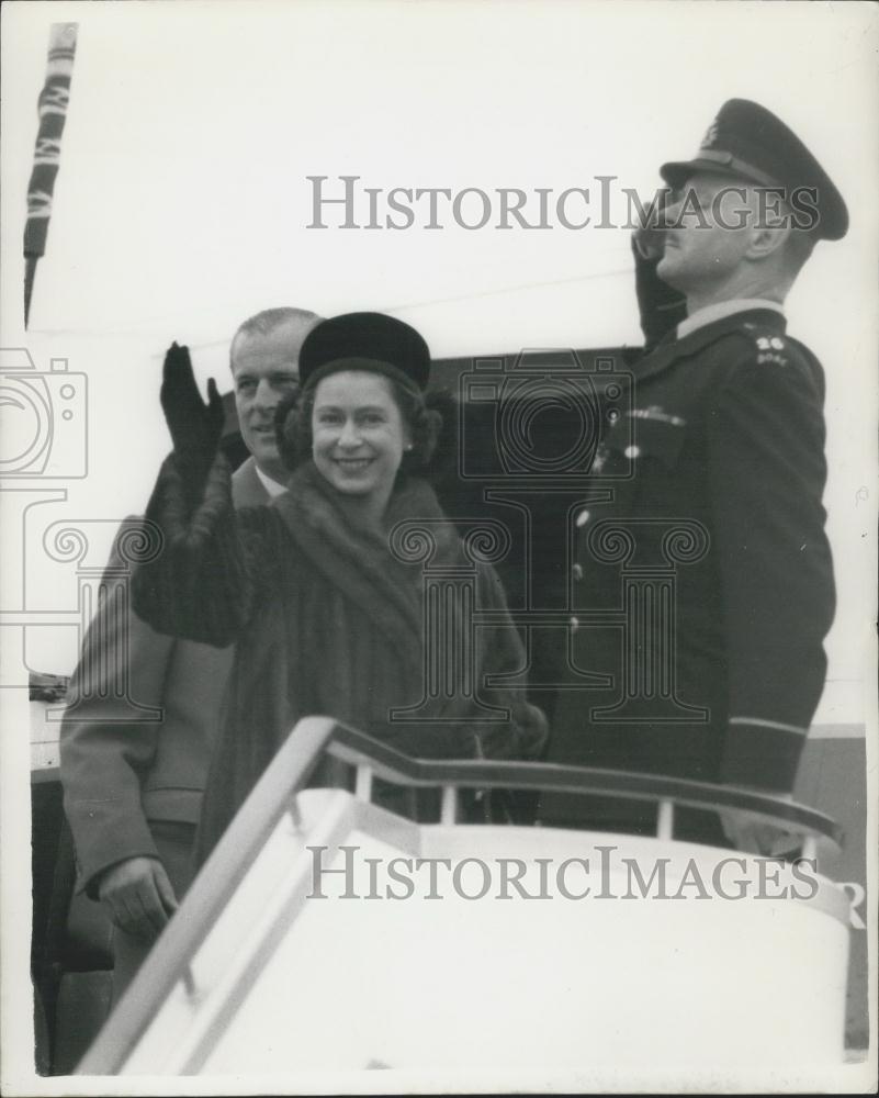 1963 Press Photo Queen Leaves for Australian Tour - Historic Images