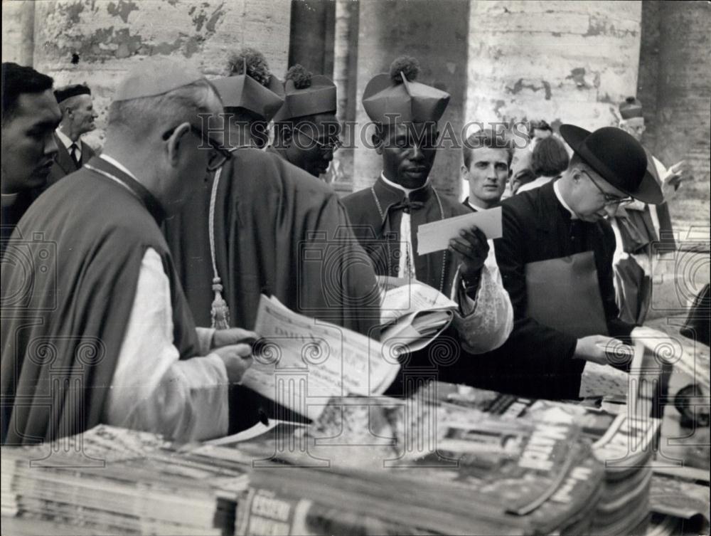 1962 Press Photo Conciliar Fathers after After Meeting at the Vatican - Historic Images