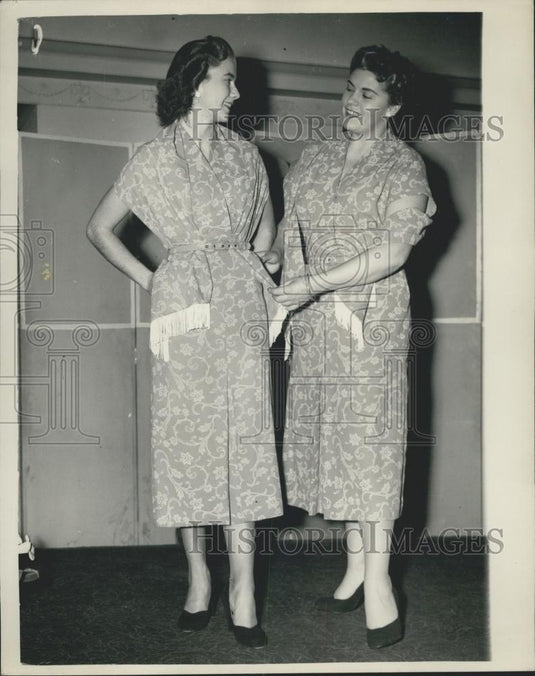 1953 Press Photo " Linda Leigh" Spring Fashion Show - Historic Images