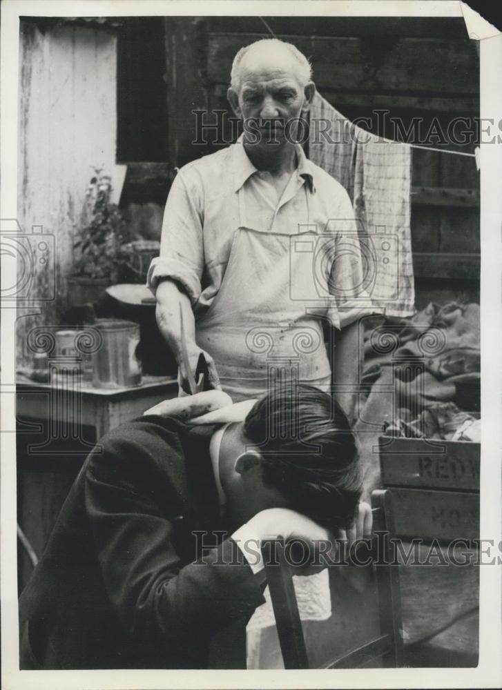 1956 Press Photo Jimmy White/William Tell Stunt - Historic Images