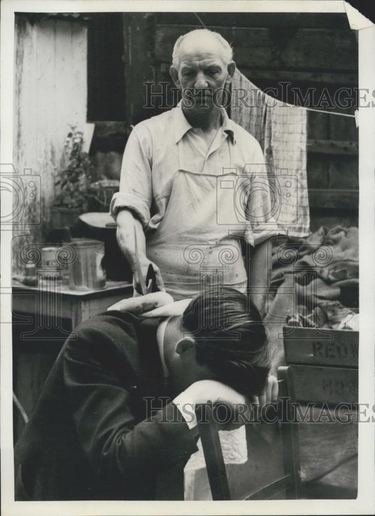 1956 Press Photo Jimmy White/William Tell Stunt - Historic Images