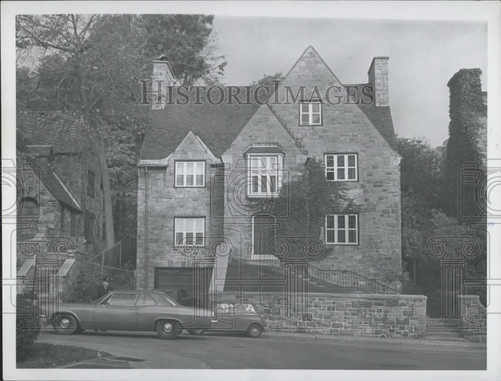 Press Photo House On Redpath Crescent Where J. Richard Cross Was Kidnapped - Historic Images