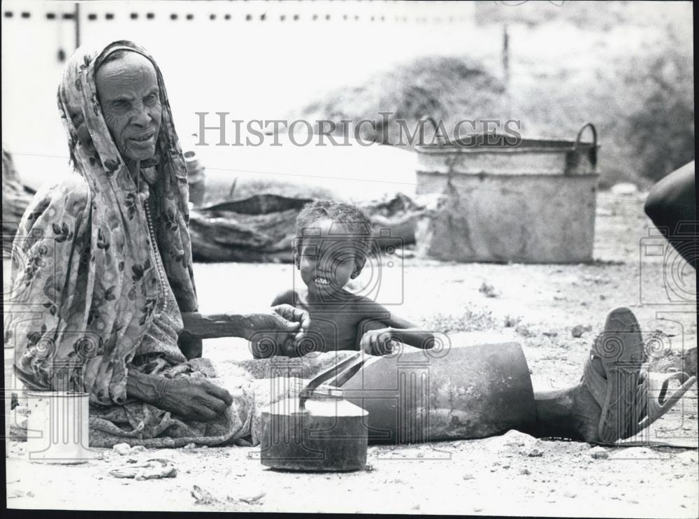 1977 Press Photo A refugee village in Ogaden Ethiopia - Historic Images