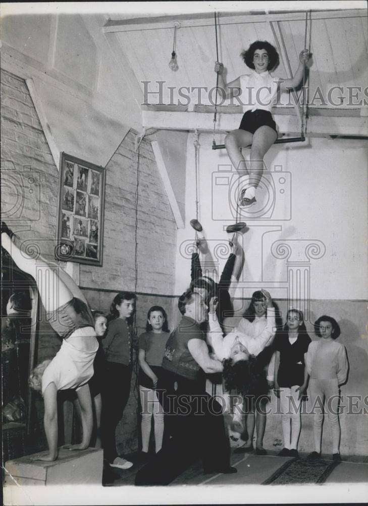 Press Photo Acrobat Training School, Brixton - Historic Images