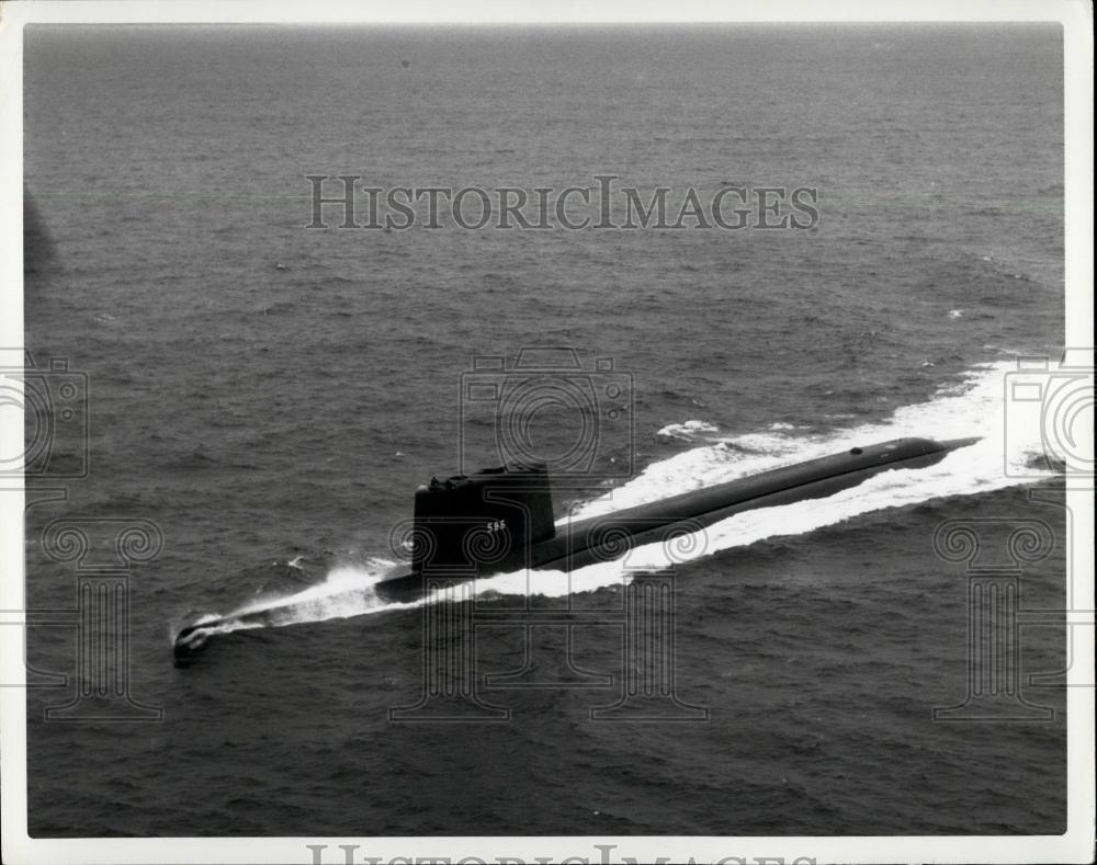 Press Photo USS Triton sub at sea - Historic Images