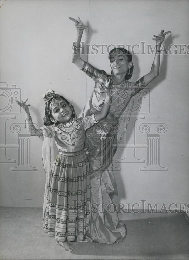 Press Photo Nargis, Afroza, Bulbul Chowdhury Ballet - Historic Images