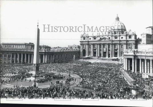 1975 Press Photo Pope Attends Ceremony of Canonization of Bishop Oliver Plunket - Historic Images