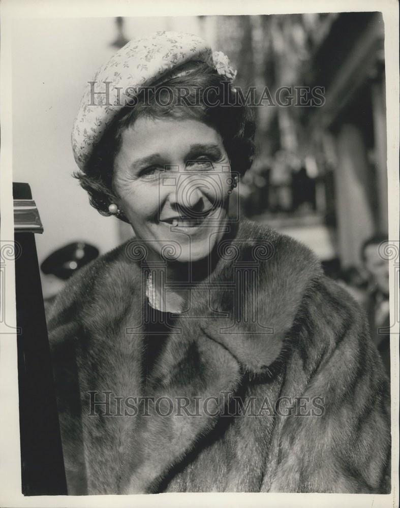 1957 Press Photo Mrs John Hay Whitneyhusband is US Amb to England - Historic Images