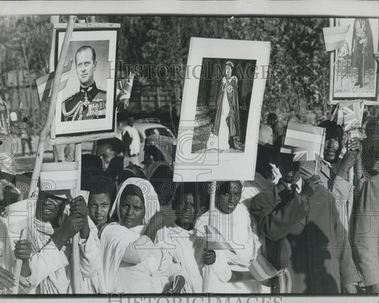 1965 Press Photo Queen and Prince Philip Recieve a Great Welcome in Addis Ababa - Historic Images