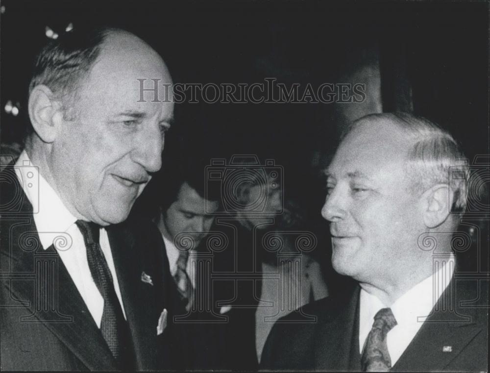 1976 Press Photo Meeting of Nuclear Plannig Group of the Nato - Historic Images