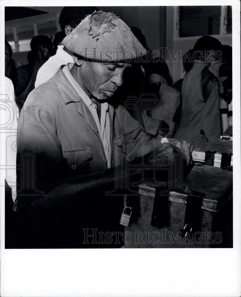 1960 Press Photo Kenya - National elections - Historic Images