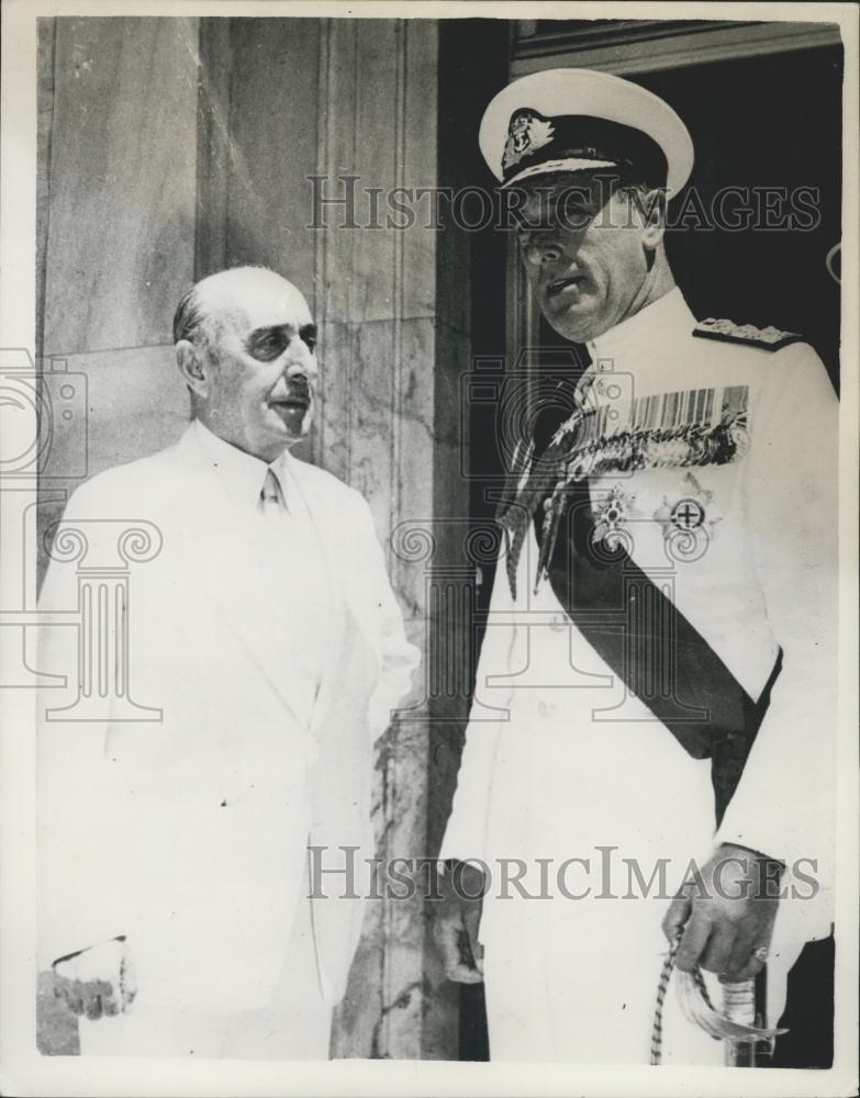 1953 Press Photo Admiral Mountbatten arrives in Greece With PM Marshall Papagos - Historic Images