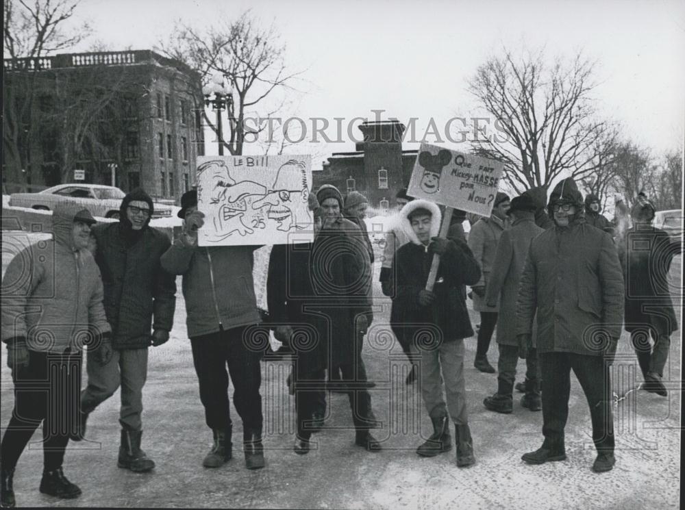 1967 Press Photo Schoolteacher&#39;s Strike Canada - Historic Images