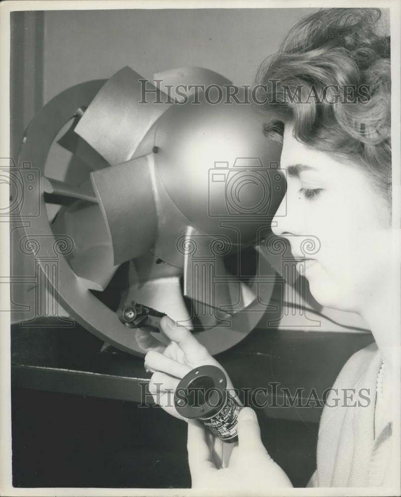1957 Press Photo Radio & Electronic Component Exhibition - Historic Images