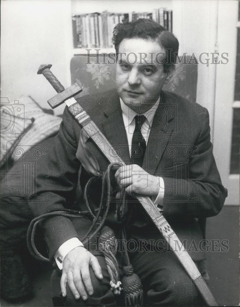 1968 Press Photo Mr. Anthony Steel Appointed a Paramount Chief - Historic Images