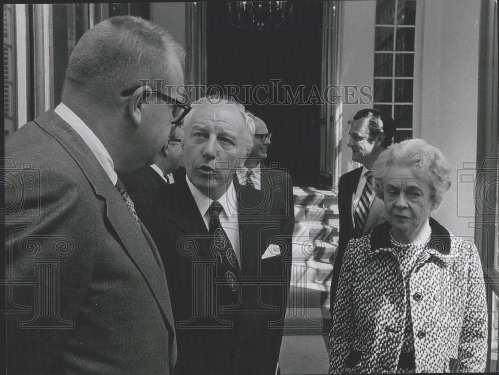 Press Photo Walter Scheel &amp; Congressman Edward J. Derwinski - Historic Images