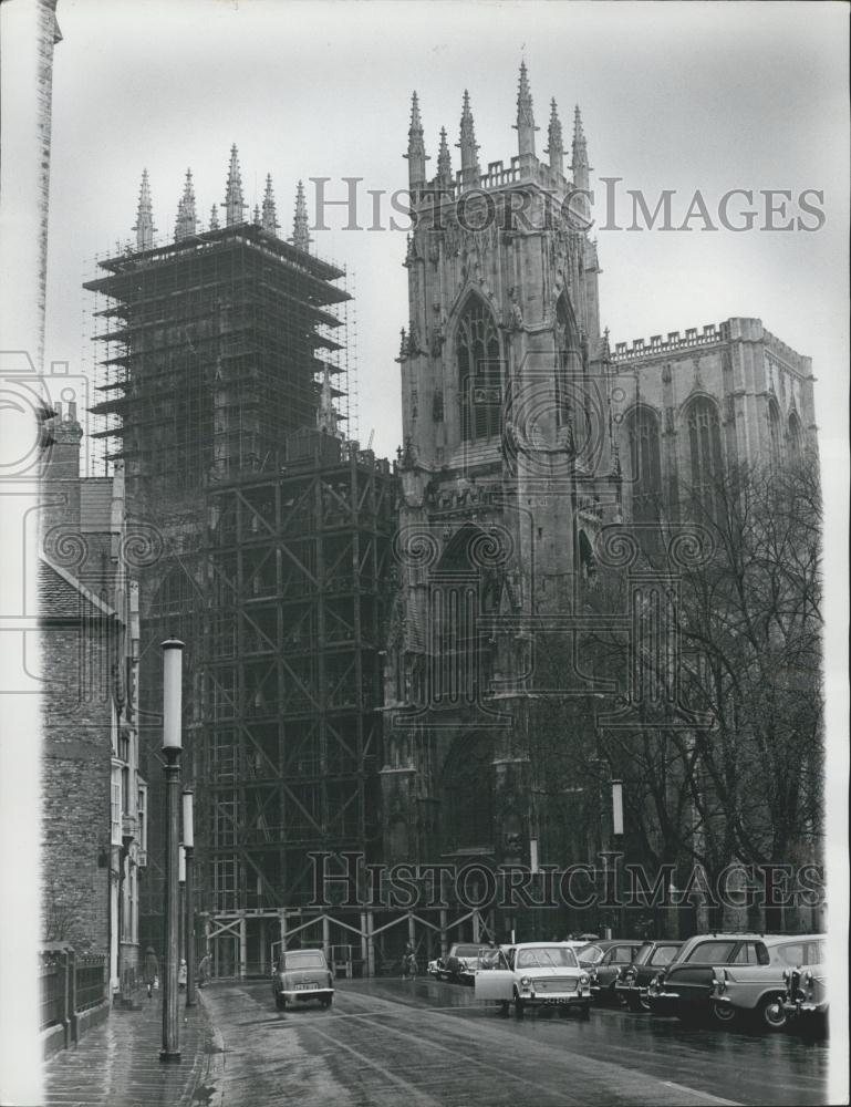 1967 Press Photo York Minister Surrounded By Scaffolding Repair Work - Historic Images