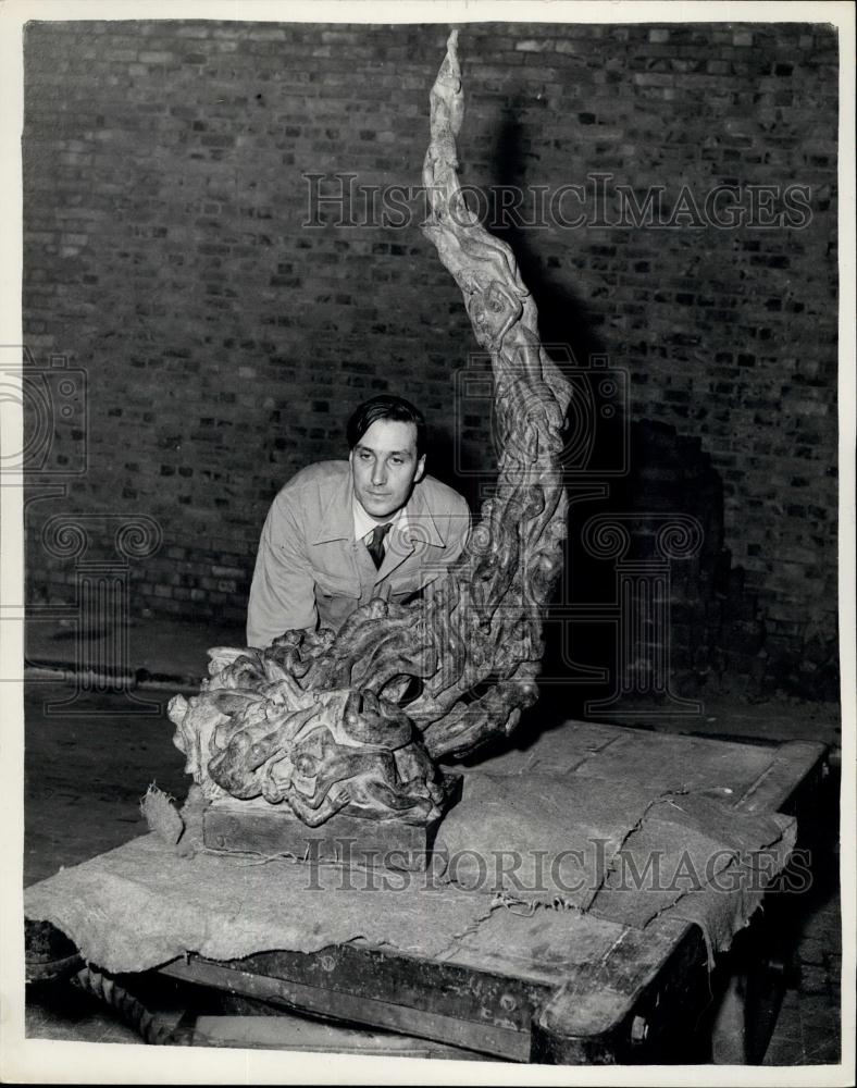 1953 Press Photo Eva Castle&#39;s &quot;Reincarnation&quot; Slate Plaster-Royal Academy Exhibt - Historic Images