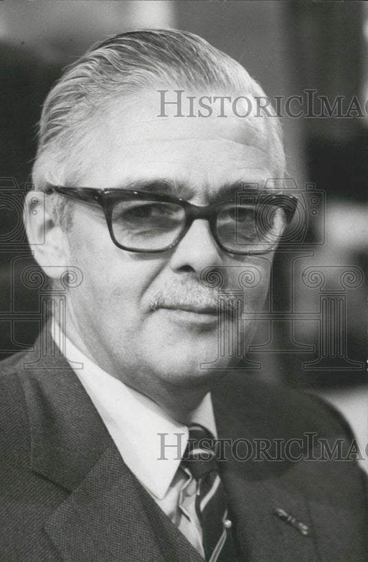Press Photo Mr. W.Y. Cecrtsema' (Binnenl. Zayen)\Secretary of Liberion - Historic Images