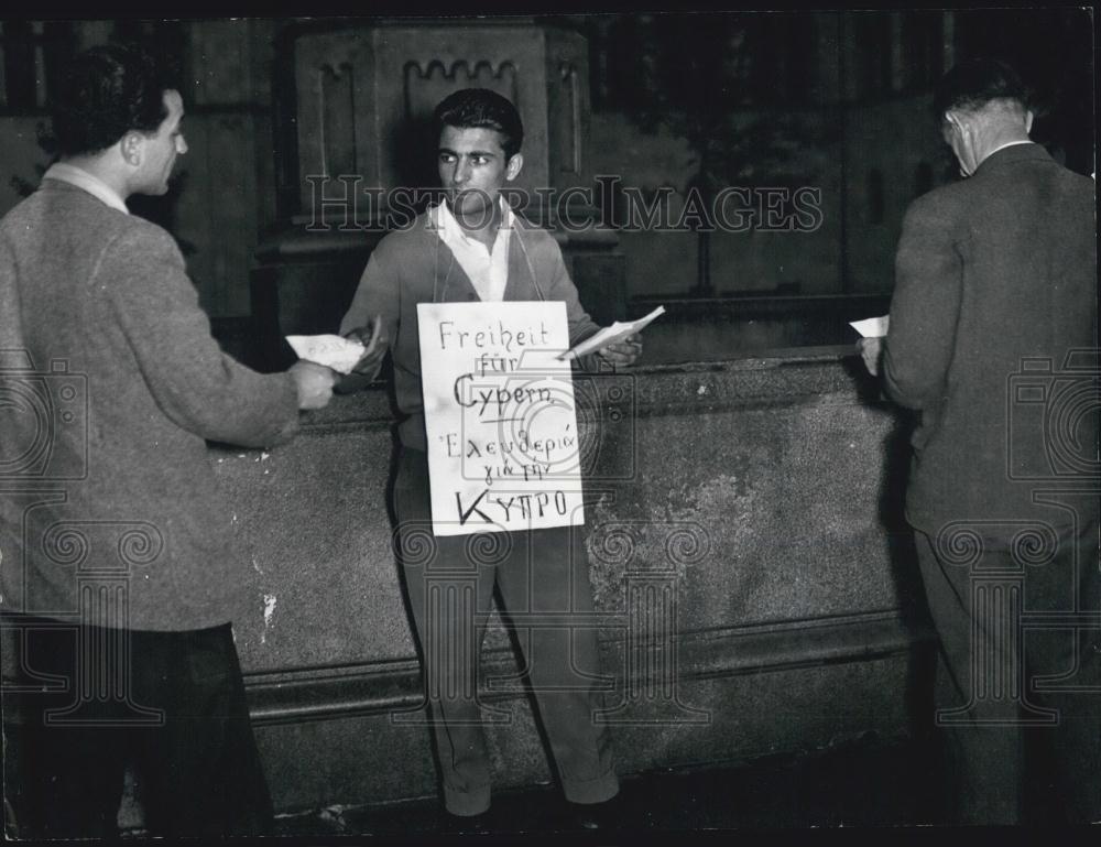 1955 Press Photo Greek student university of Munich - Historic Images