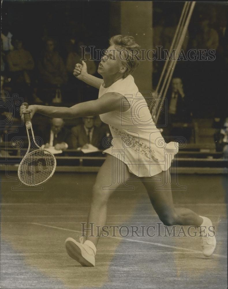 1960 Press Photo Miss F. Durr Mrs a Jones Wimbledon tennis - Historic Images