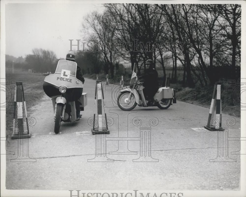 Press Photo Policewomen in training on motor cycles - Historic Images