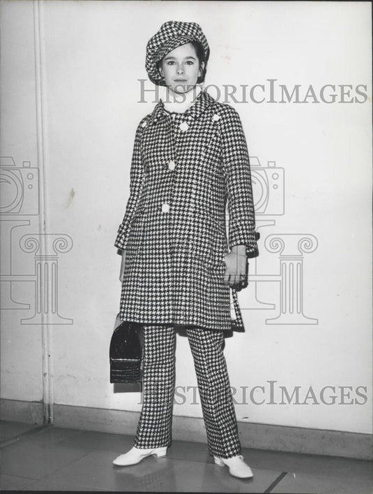1965 Press Photo Actress Geraldine Chaplin - Historic Images