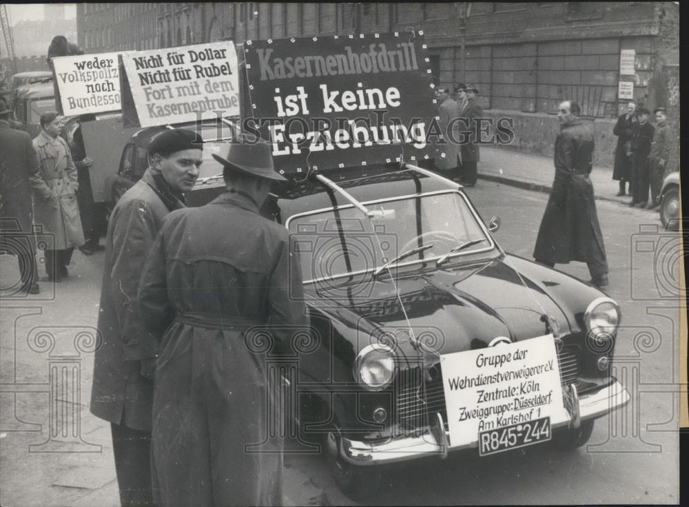 1955 Press Photo Demonstration against the military service in Germany - Historic Images