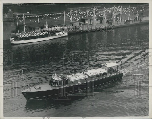 1953 Press Photo View of the "Nore" at Westminster Pier. - Historic Images