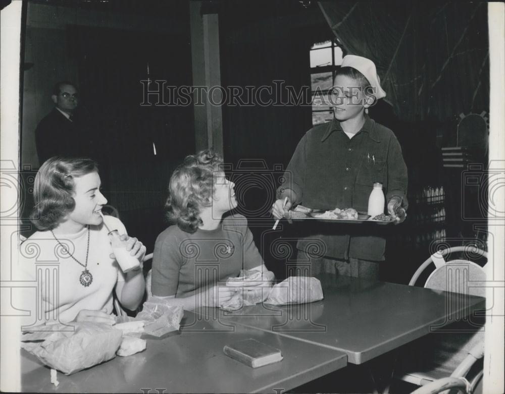 Press Photo American Co-Ed school opens in Busey Park - Historic Images