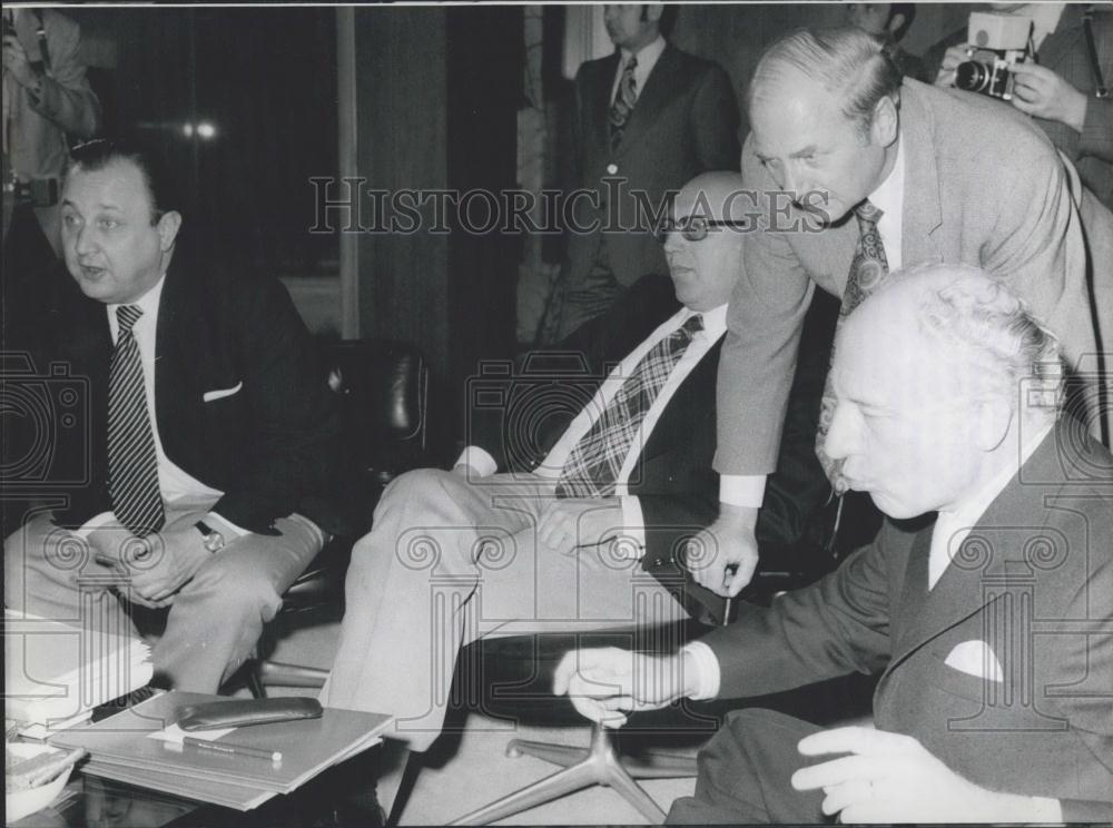 1972 Press Photo Coalition negotiations between SPD and FDP - Historic Images