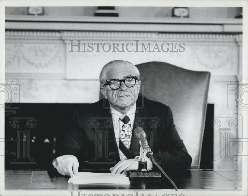 1975 Press Photo New York mayor Abe Beam - Historic Images