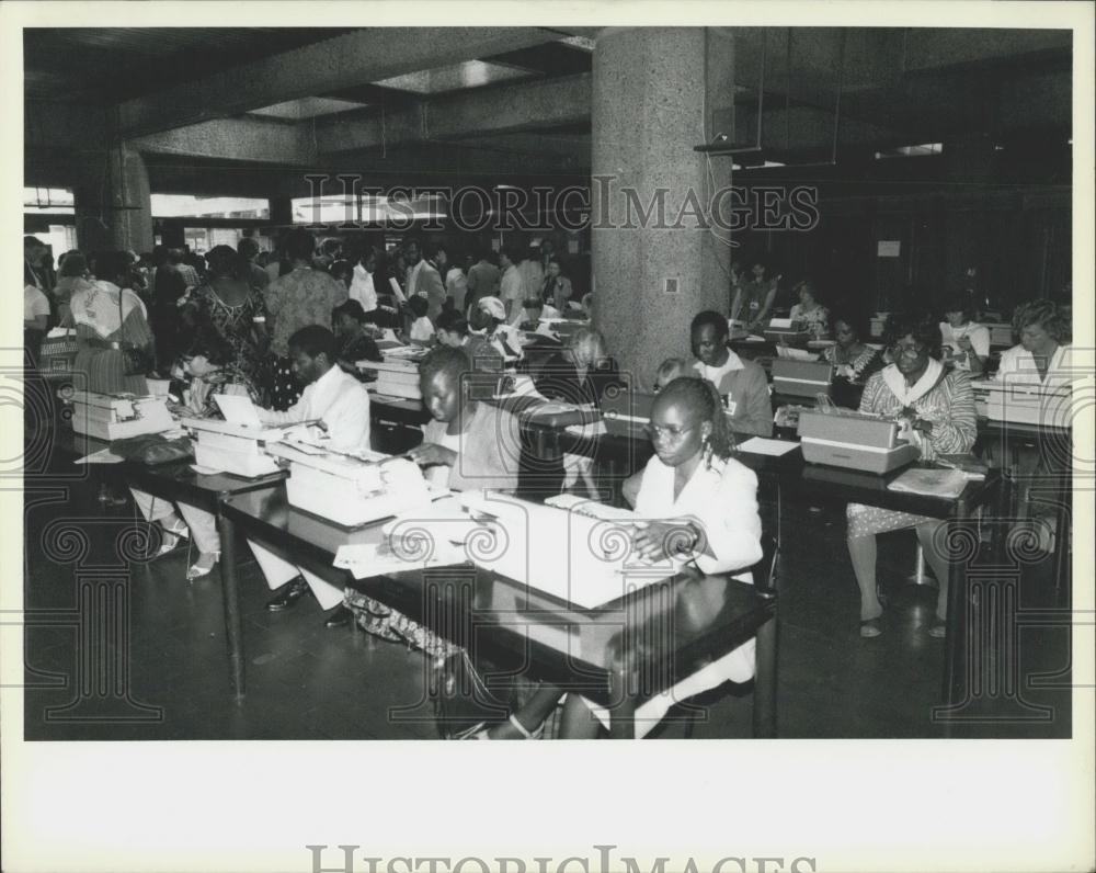 1985 Press Photo Conference on United Nations Women&#39;s Decade in Narobi - Historic Images