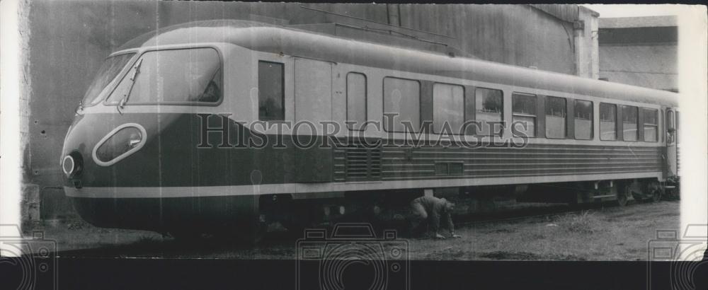 1967 Press Photo Rail-car built for the French railways - Historic Images