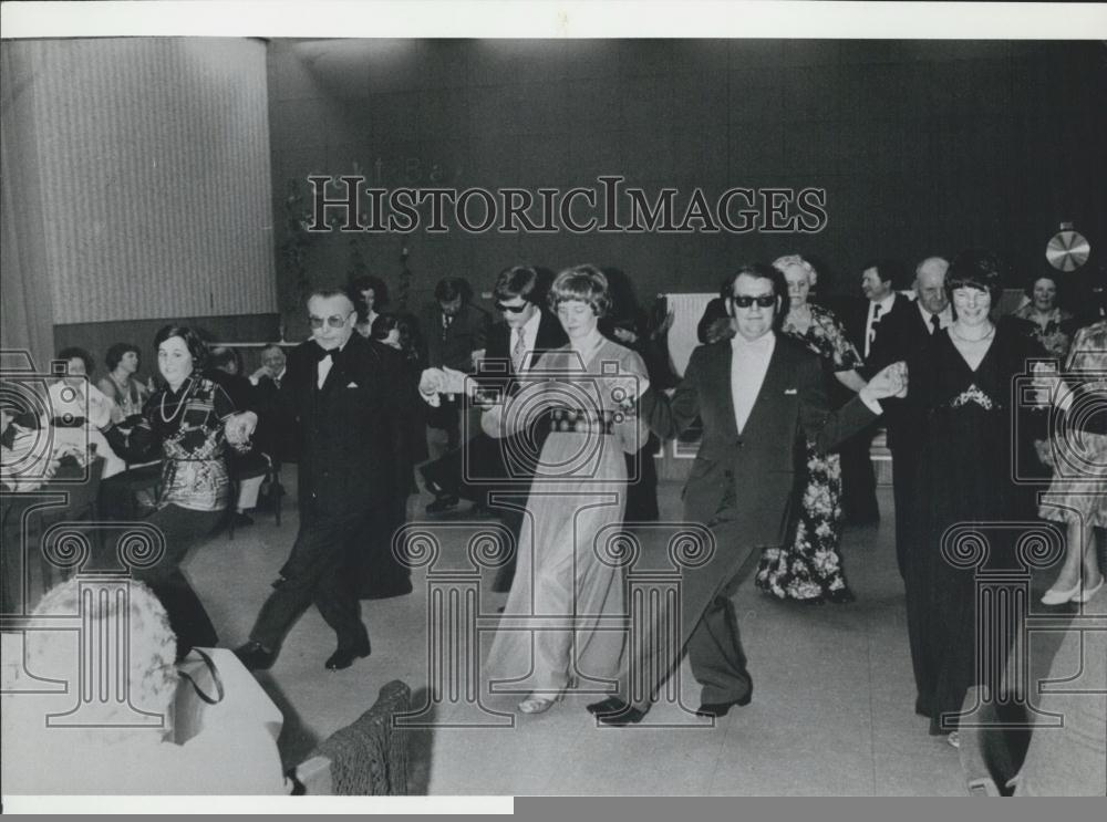 Press Photo Dancing Lessons For the Blind In Hamburg - Historic Images