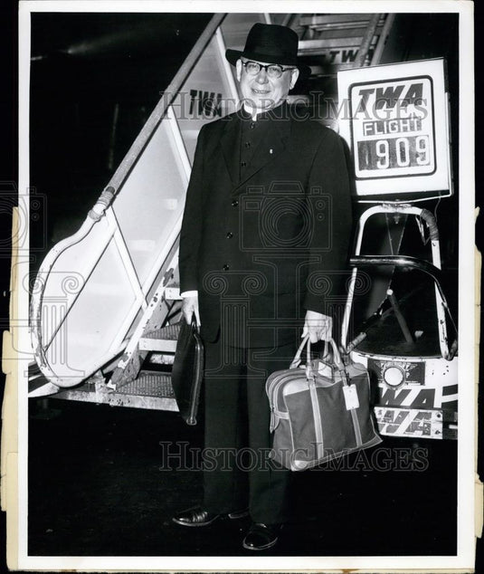 Press Photo The Very Reverend Canon Tucker, Chaplain to Prince Rainier - Historic Images