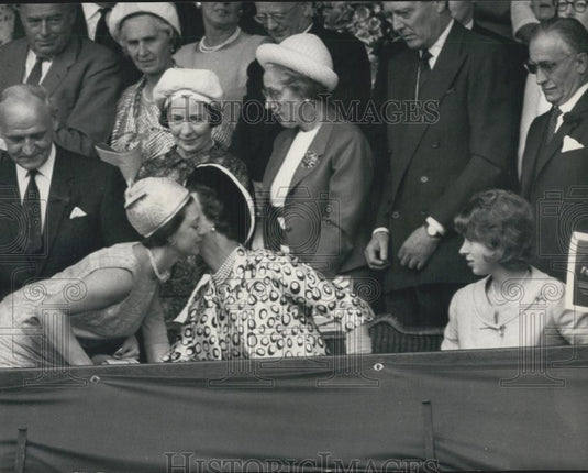 1966 Press Photo Tennis At Wimbledon Princess Margaret At Men's Singles - Historic Images