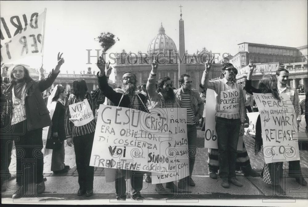 1977 Press Photo The march of the Conscientious objections, through Rome - Historic Images