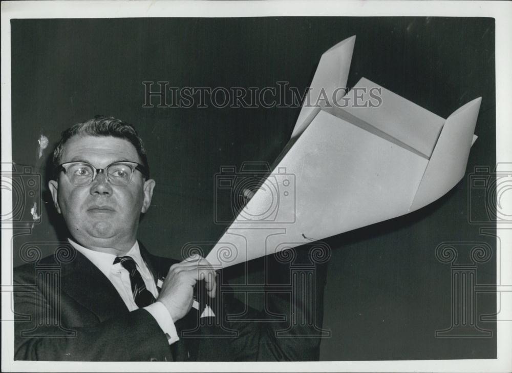 1956 Press Photo Commonwealth Spaceflight Symposium - Historic Images