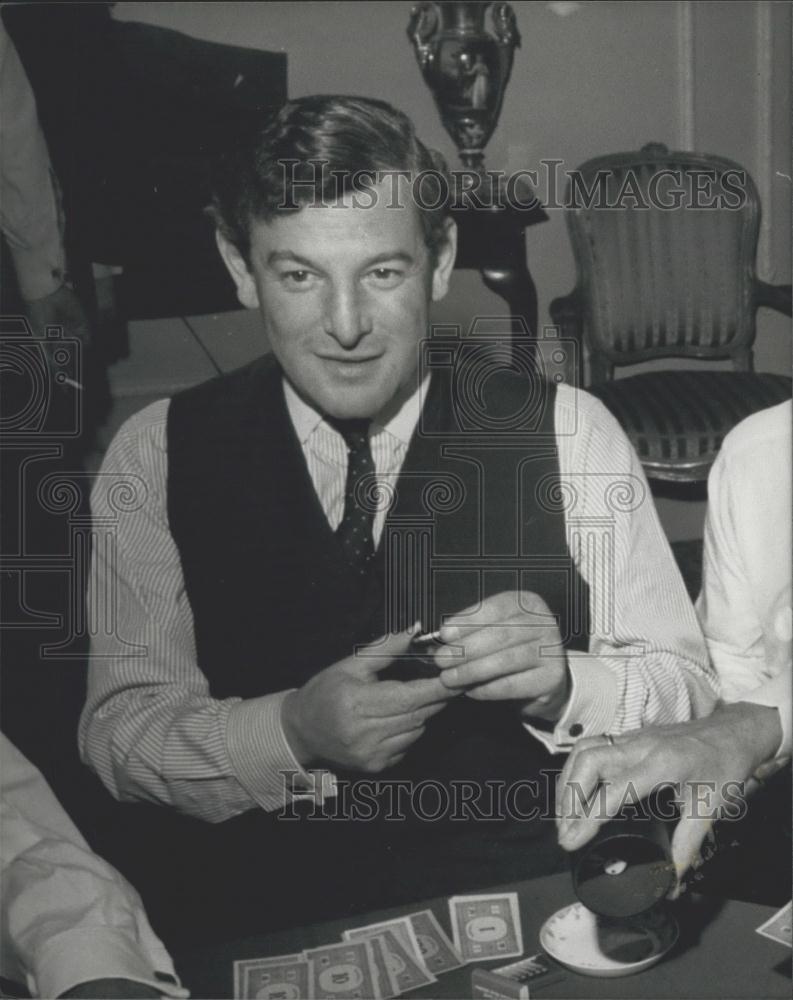 1974 Press Photo Mr. Oliver Jessel, the head of Jessel Securities. - Historic Images