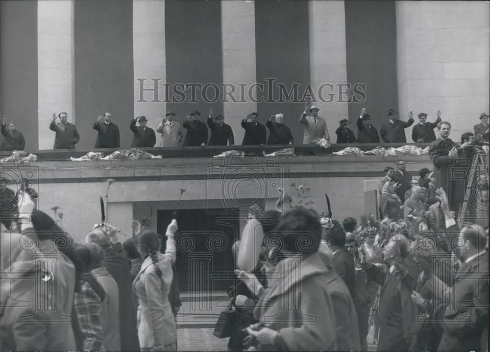 1970 Press Photo Festive procession in Sofia - Historic Images