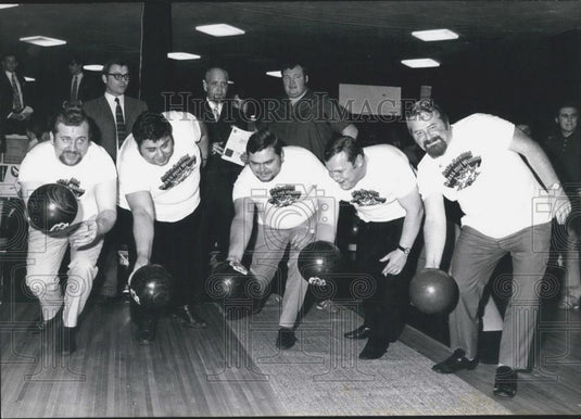 1970 Press Photo "Bowling tournament of the thick" in Hamburg - Historic Images