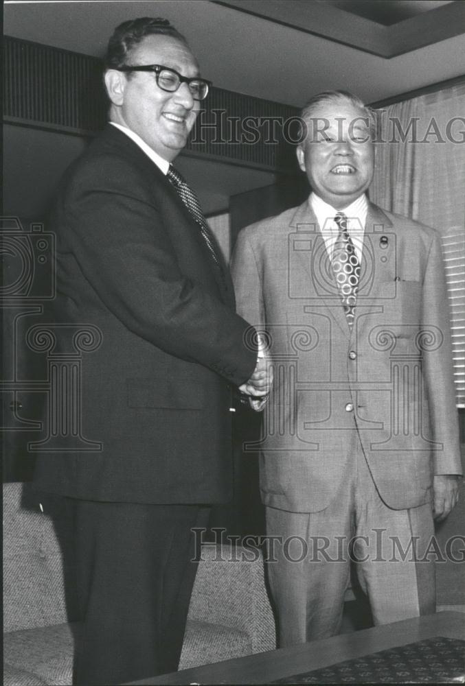 1972 Press Photo National Security Advisor Henry Kissinger and Masayoshi Ohiro - Historic Images