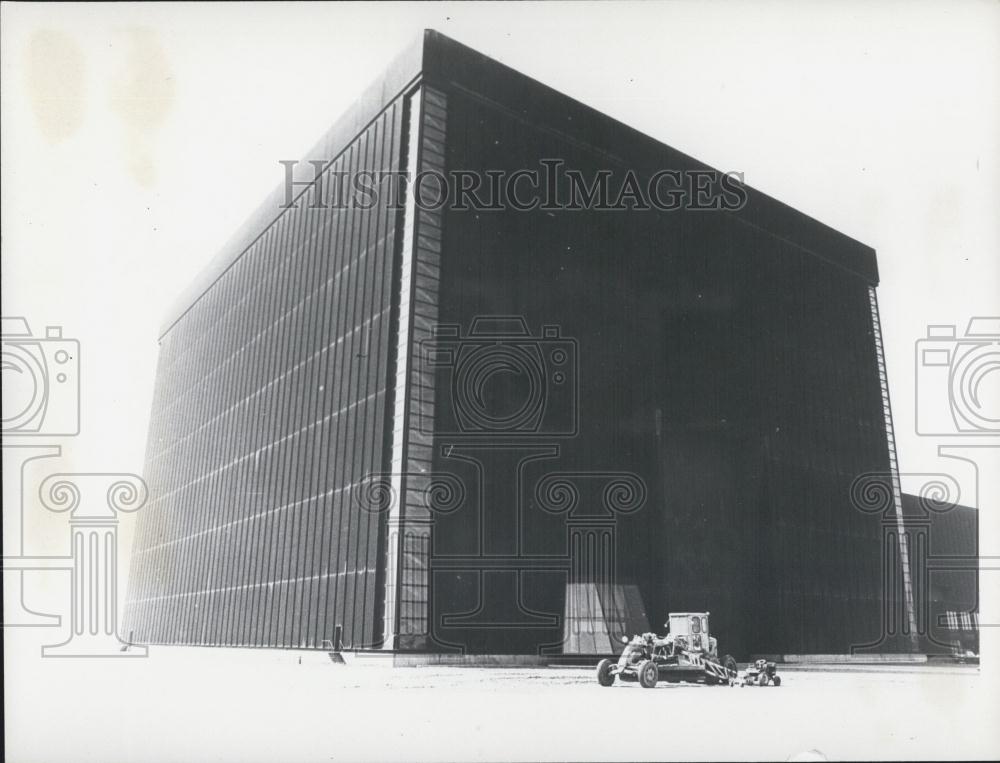 Press Photo Black Cube Housing The High-Voltage Laboratory - Historic Images