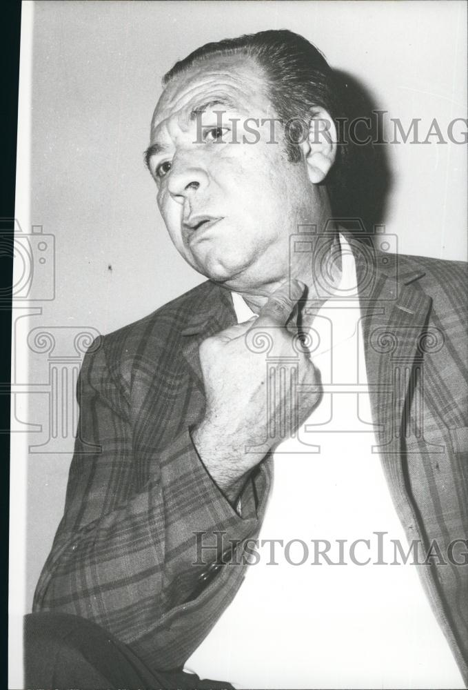 Press Photo Greek Man Showing His Wounds After Altercation In Athens - Historic Images