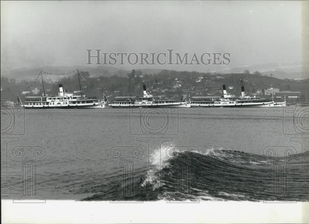 1984 Press Photo Old fashion steamboats on the lake of Lucerne (Switzerland) - Historic Images